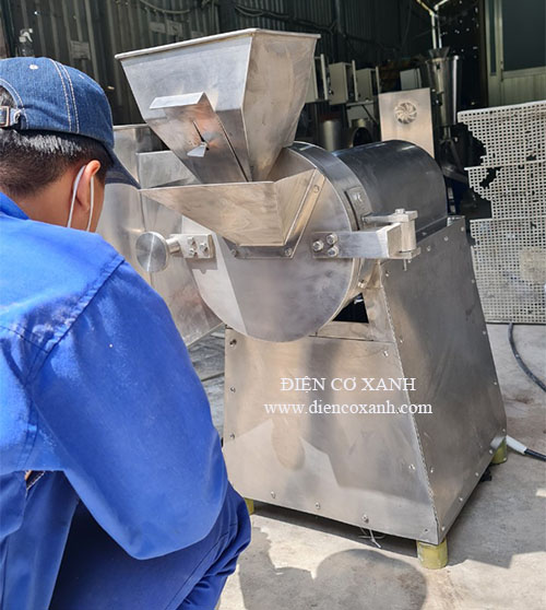 Máy nghiền bột thuốc thuỷ sản