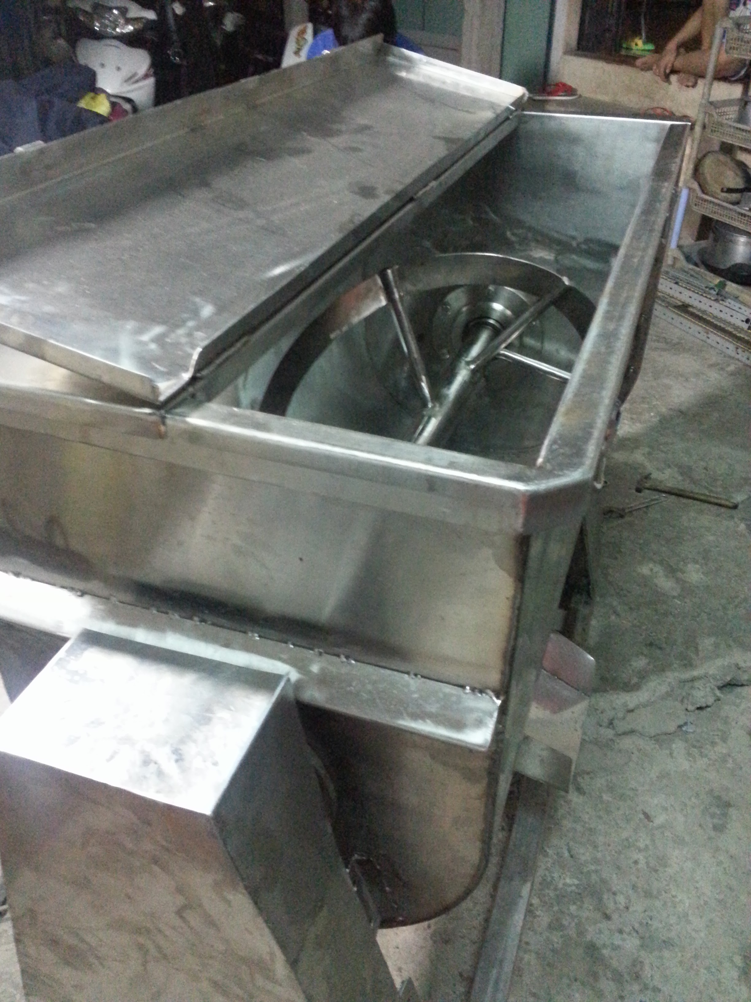 MÁY TRỘN TRỤC NGANG DÙNG TRỘN PHÂN HỮU CƠ