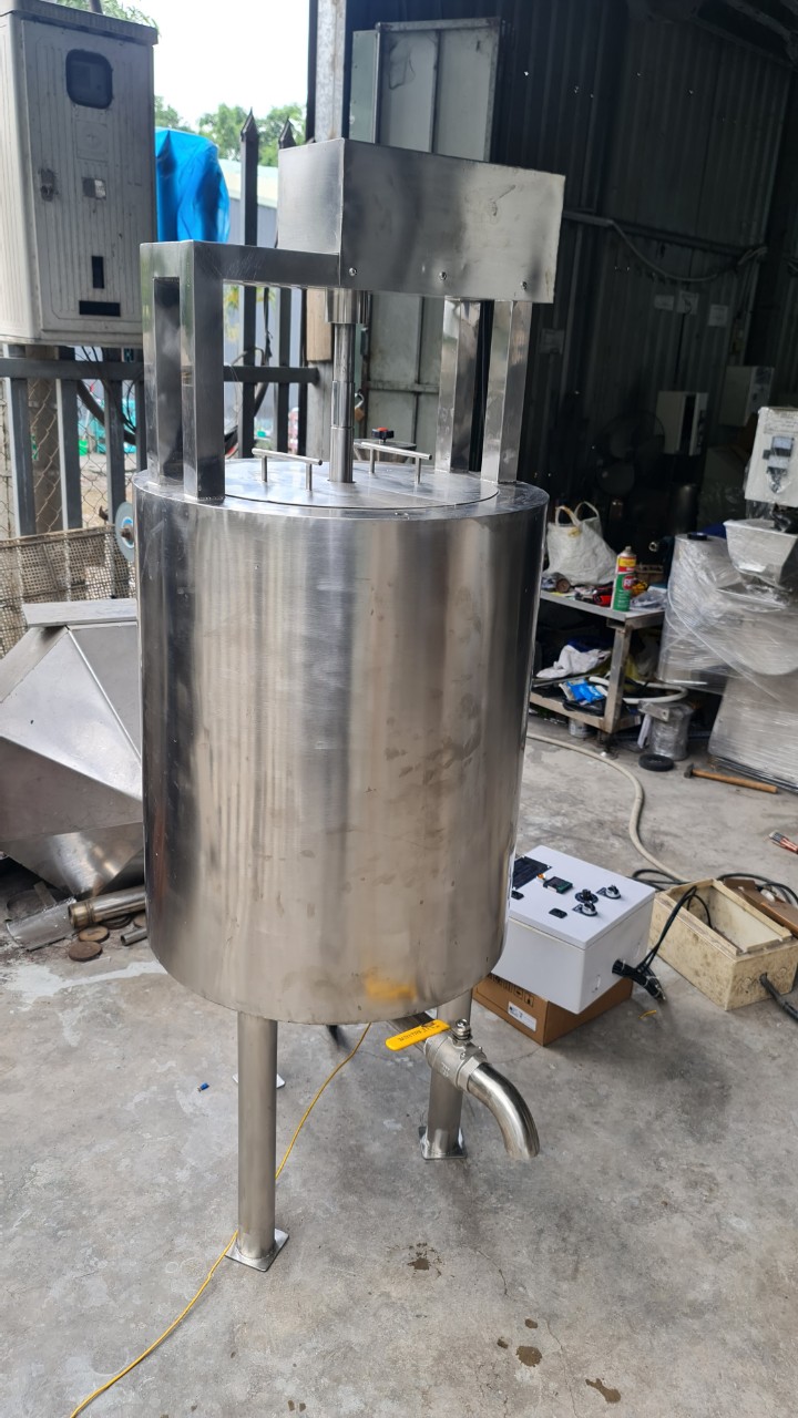 Nồi nấu nước siro dâu